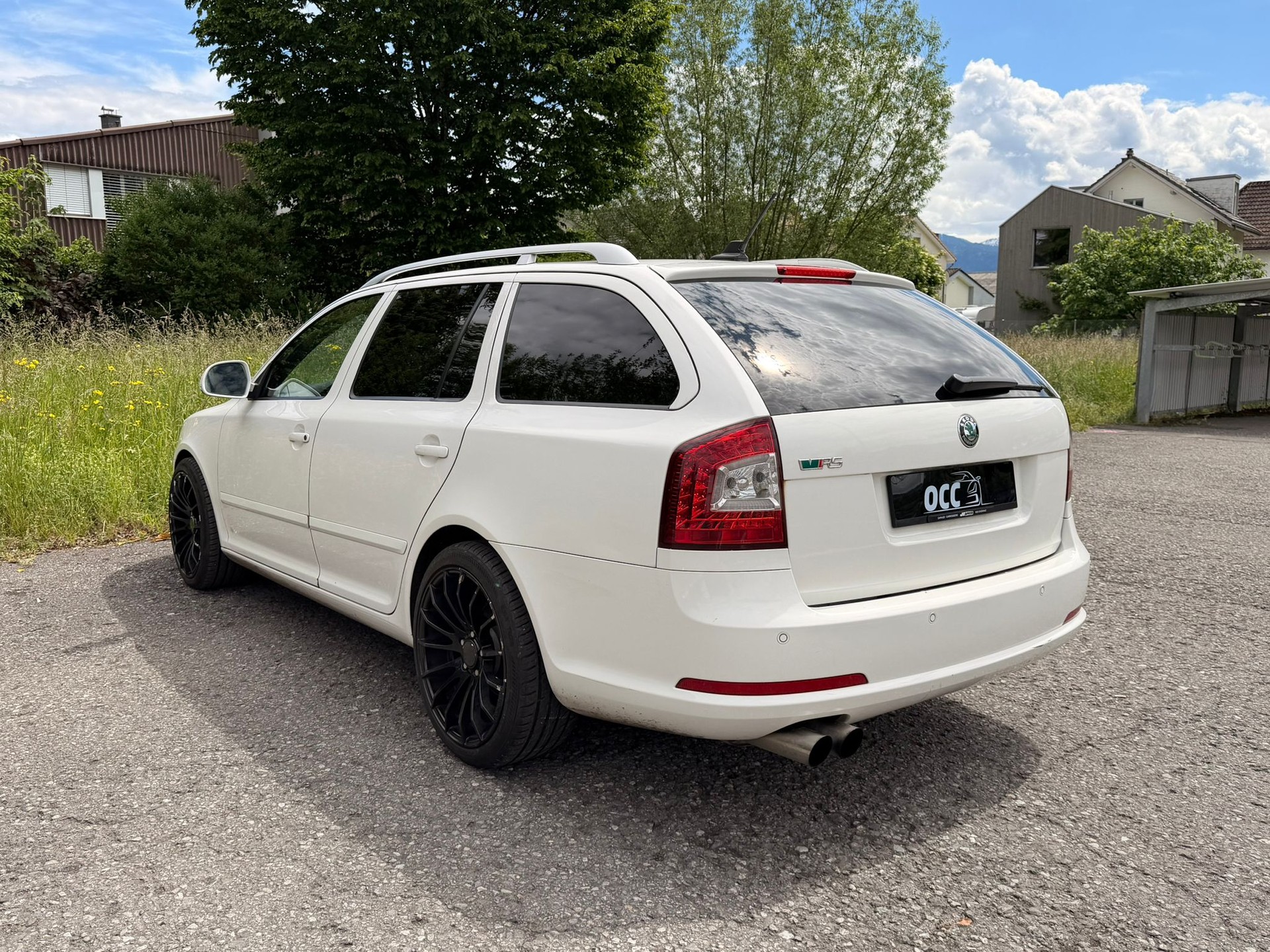 SKODA Octavia Combi 2.0 TSI RS-image-4