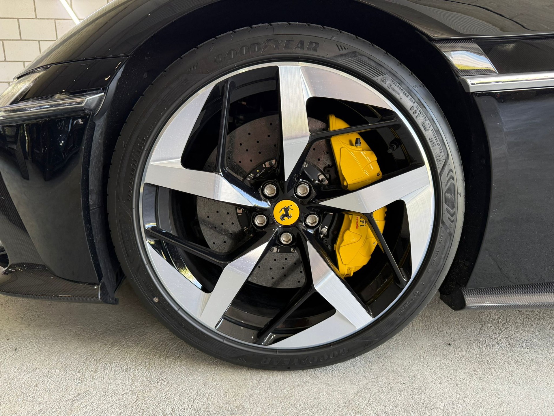 FERRARI 12 Cilindri-image-14