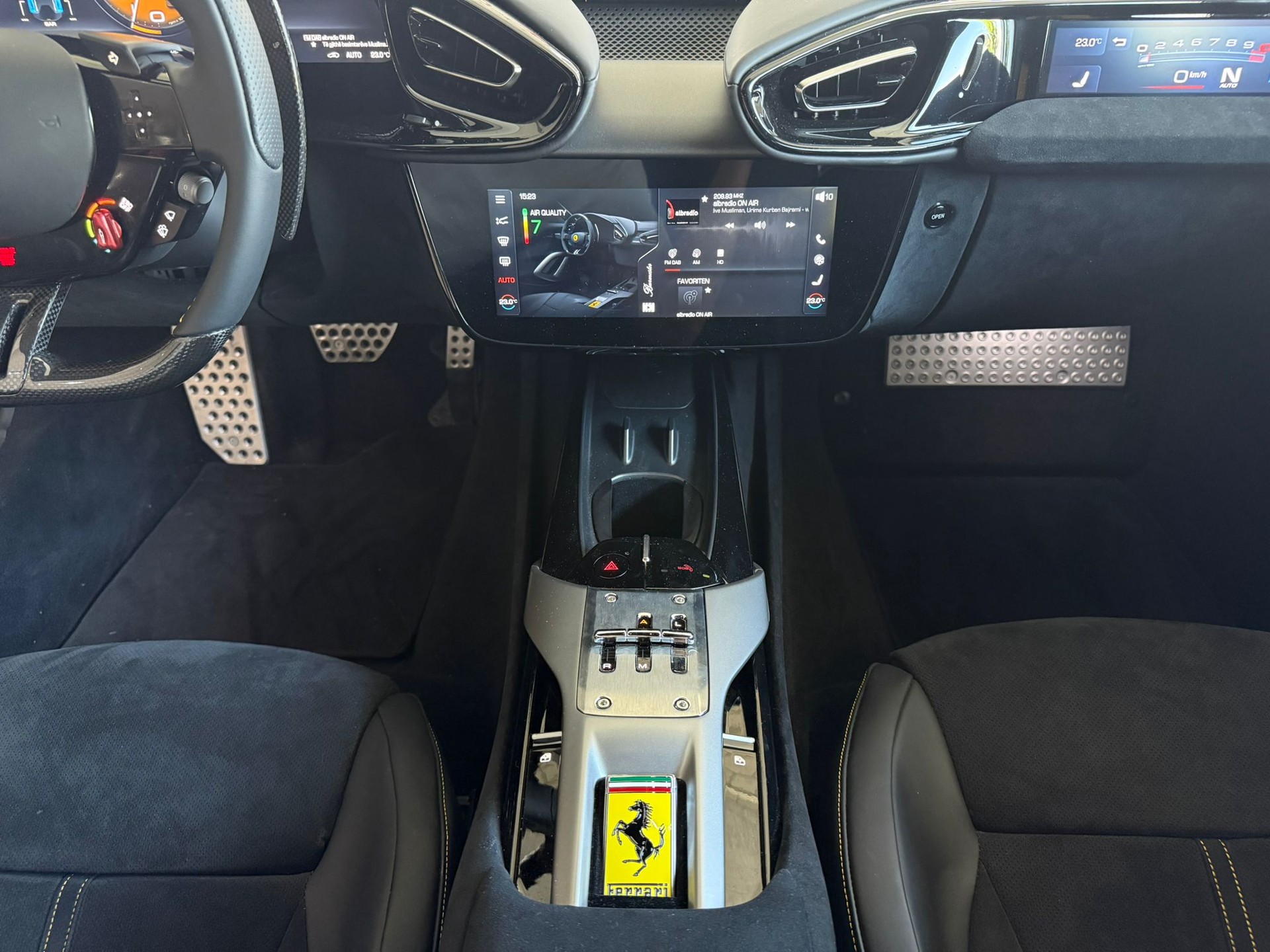FERRARI 12 Cilindri-image-10