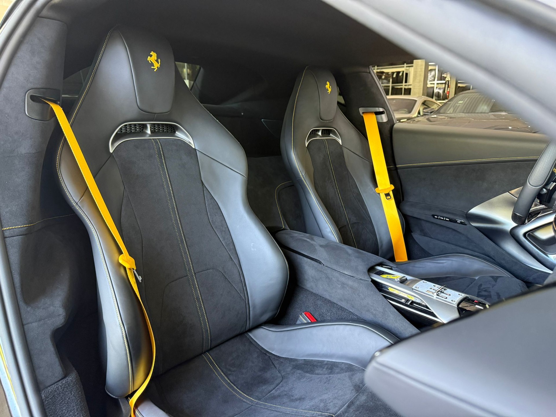 FERRARI 12 Cilindri-image-13