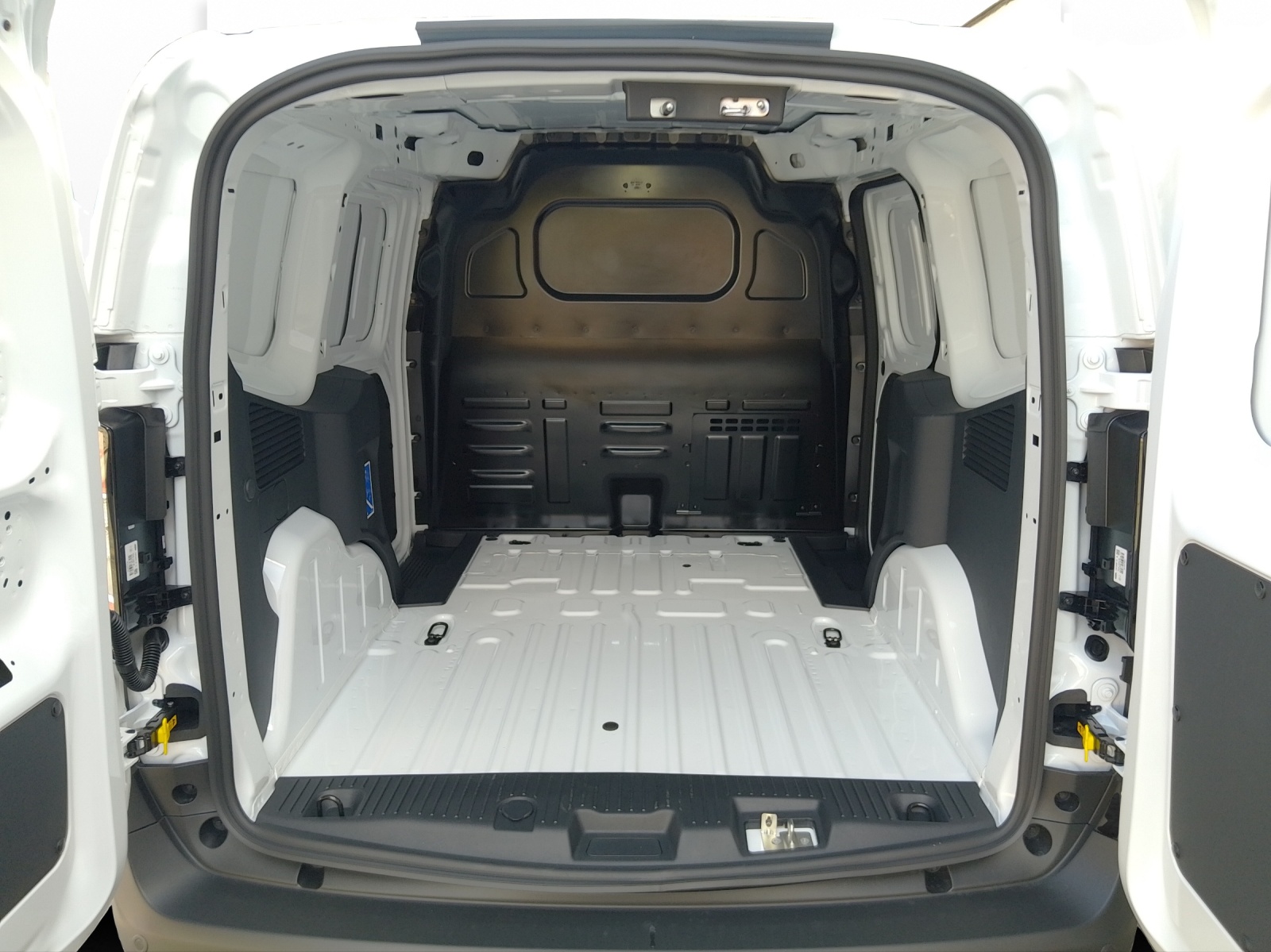 FORD Transit Courier Van 1.0 EcoBoost Trend-image-13
