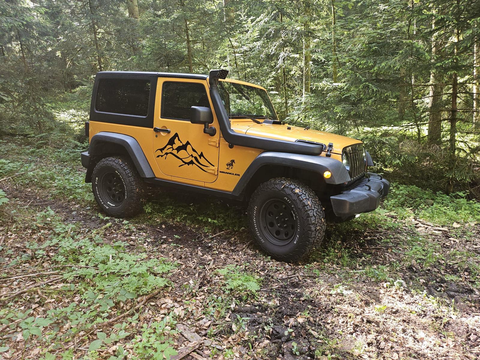 JEEP Wrangler 2.8 CRD Sport Automatic softtop-image-5