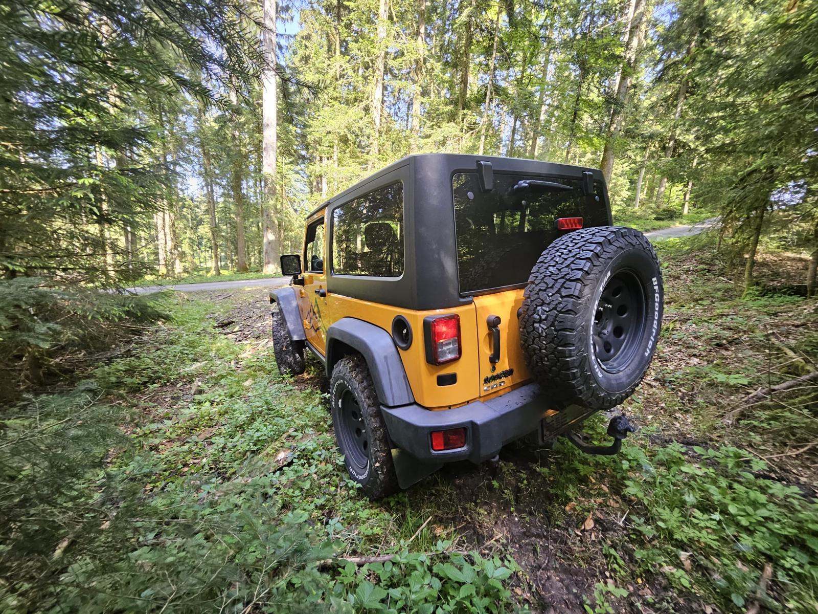 JEEP Wrangler 2.8 CRD Sport Automatic softtop-image-9