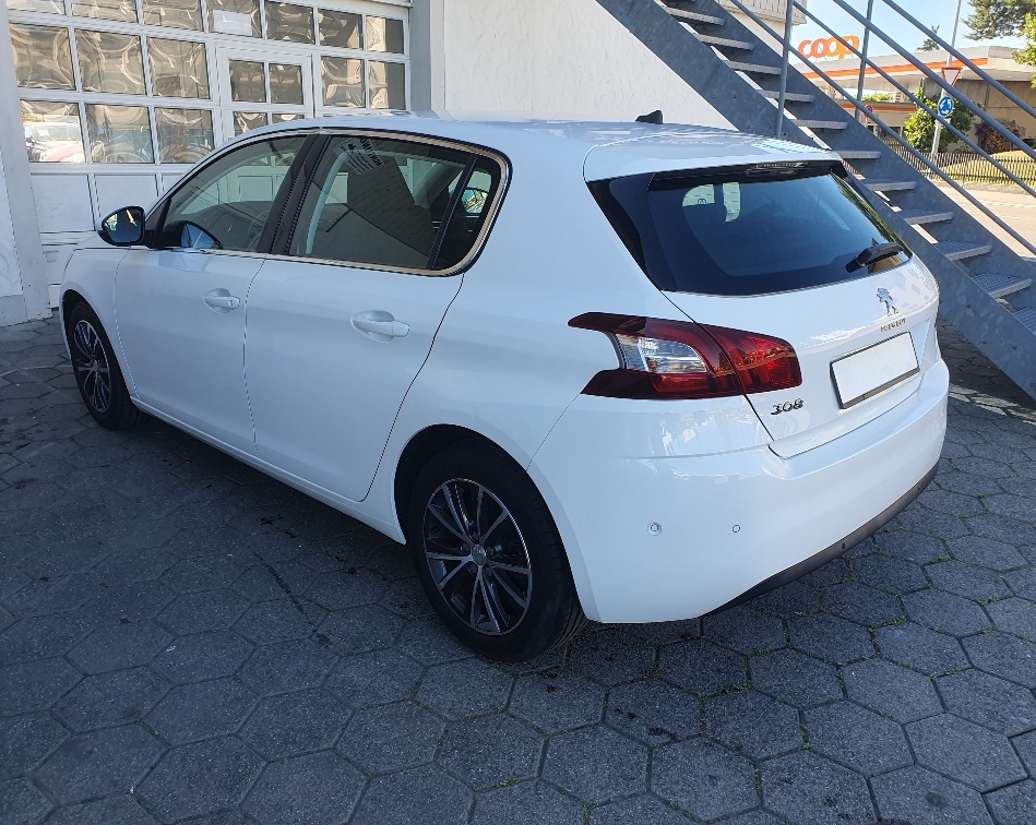 PEUGEOT 308 1.2 THP Allure Automat-showroom-element-3