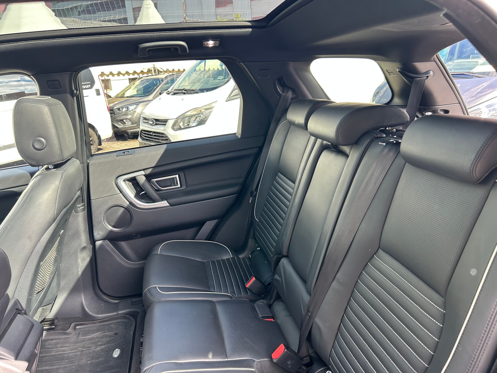 LAND ROVER Discovery Sport 2.0 TD4 HSE Luxury-image-10