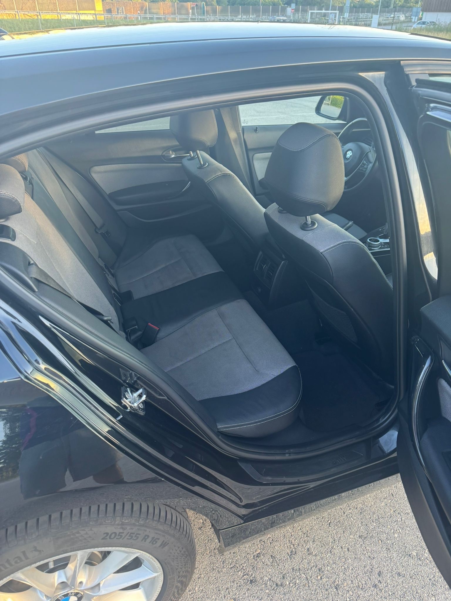 BMW 118i Urban Line Steptronic-image-9