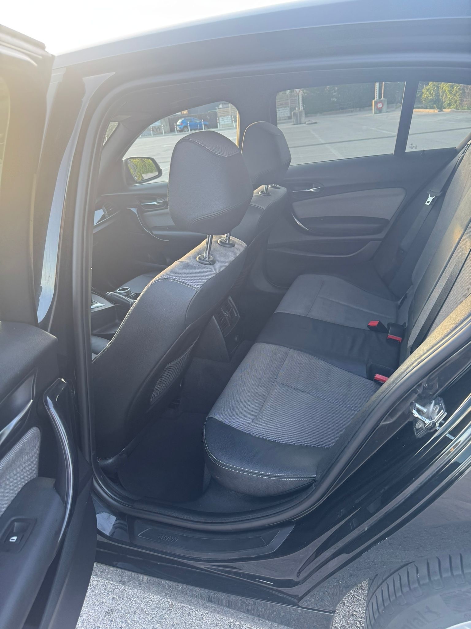 BMW 118i Urban Line Steptronic-image-10