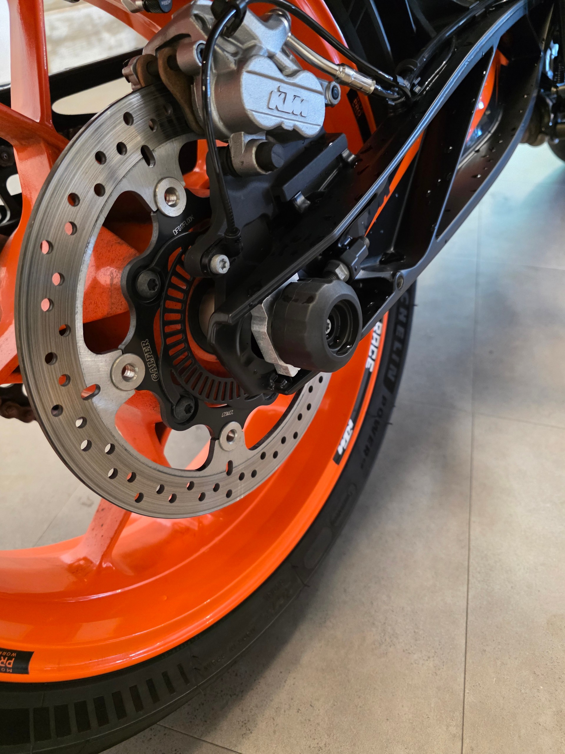 KTM 890 SMT-image-8