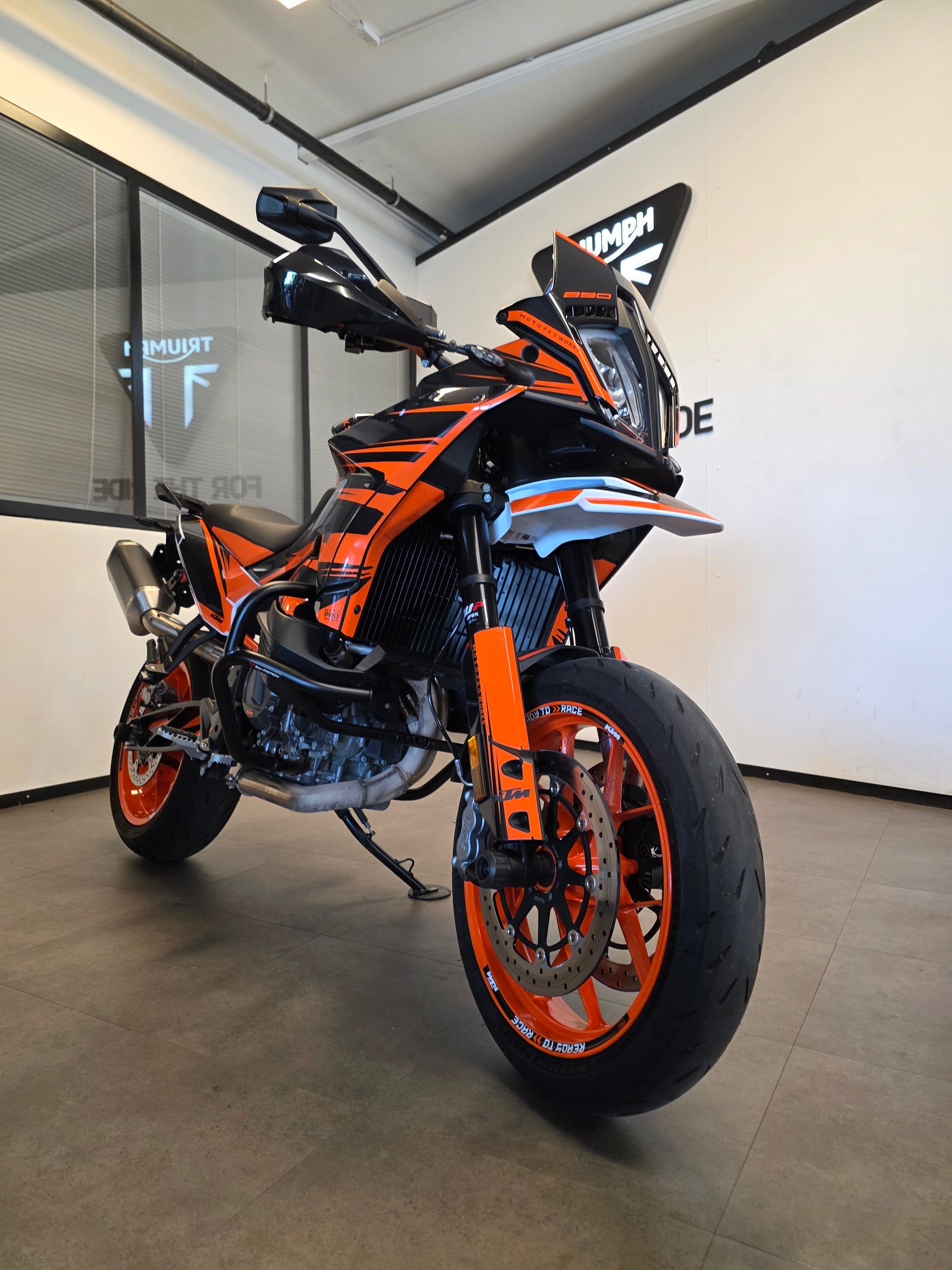KTM 890 SMT-image-5