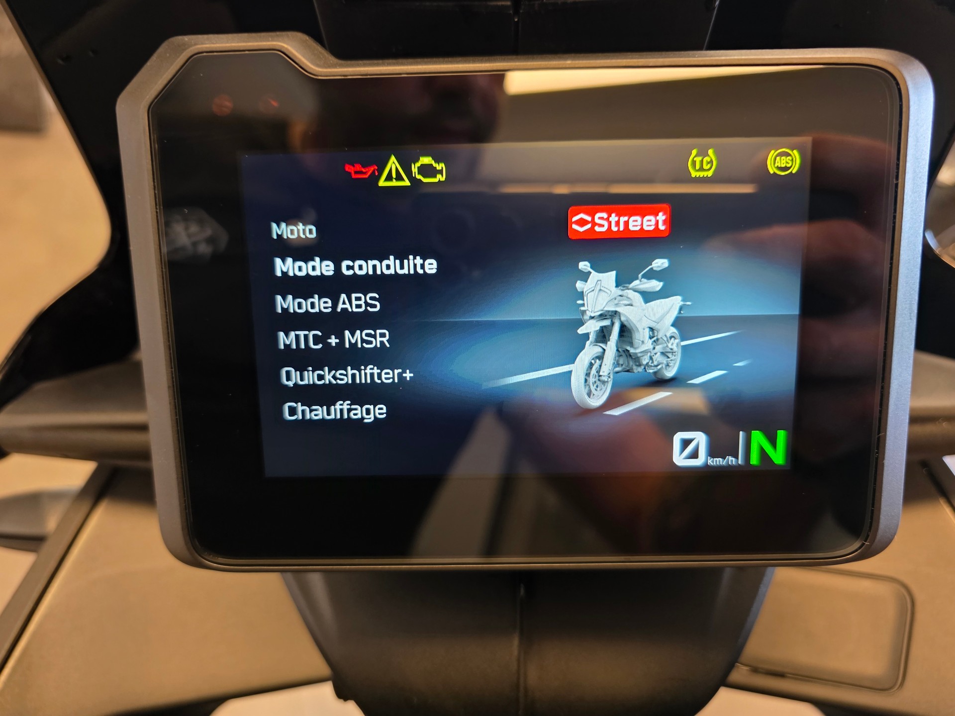 KTM 890 SMT-image-11