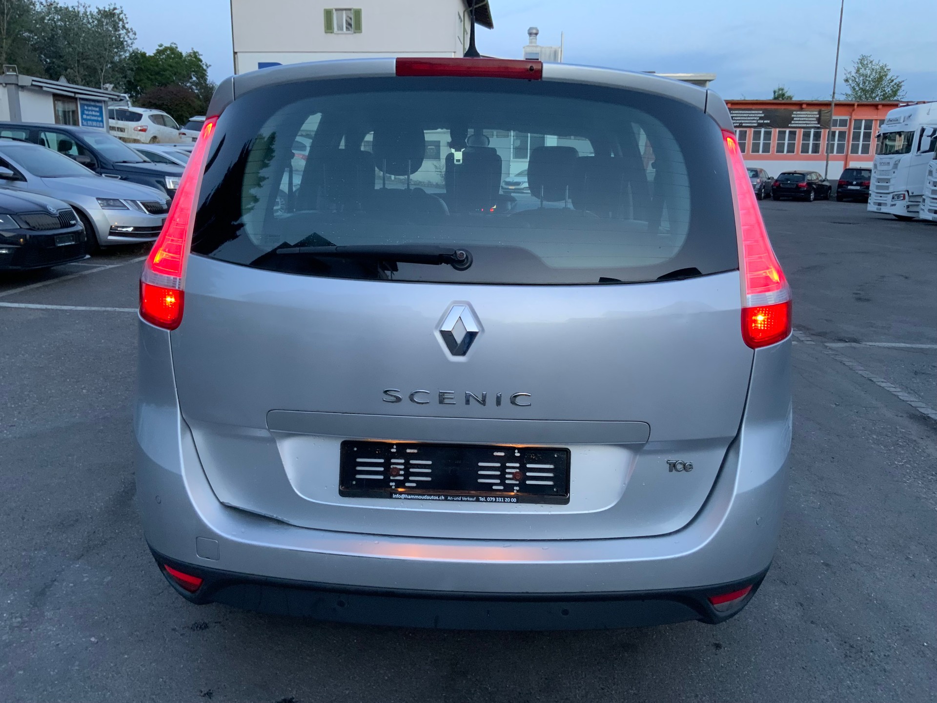 RENAULT Grand Scénic 1.4 16V Turbo Dynamique-image-5