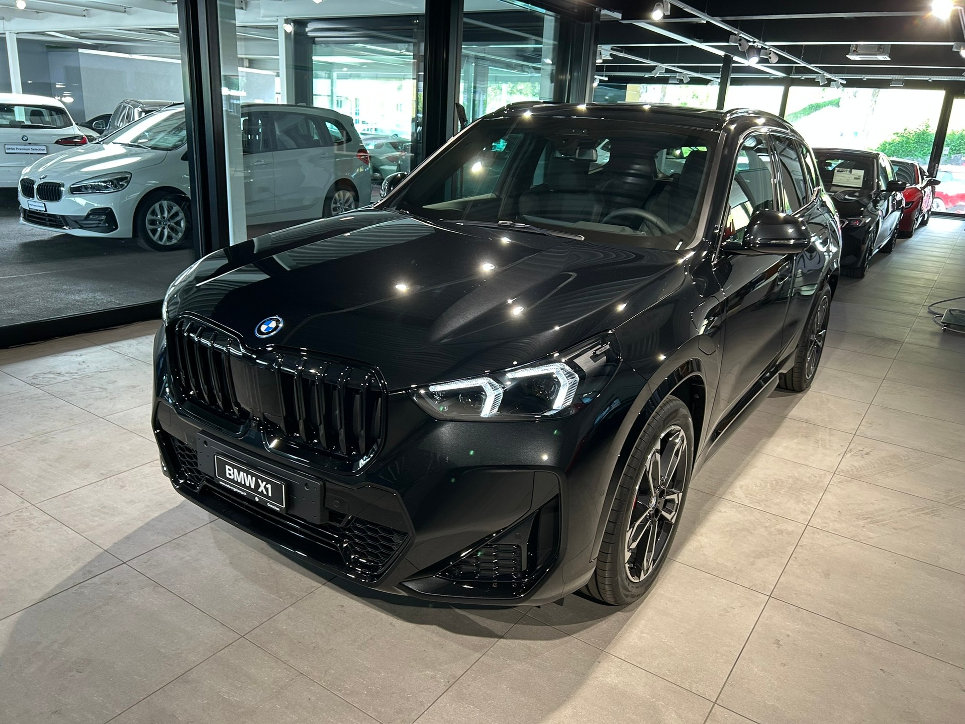 BMW X1 xDrive 30e M Sport Pro-showroom-element-2
