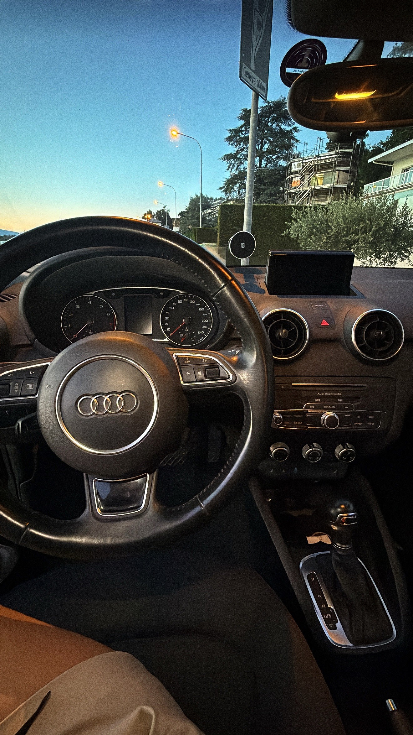 AUDI 1.0 TFSI ultra Sport S-Tronic-image-3