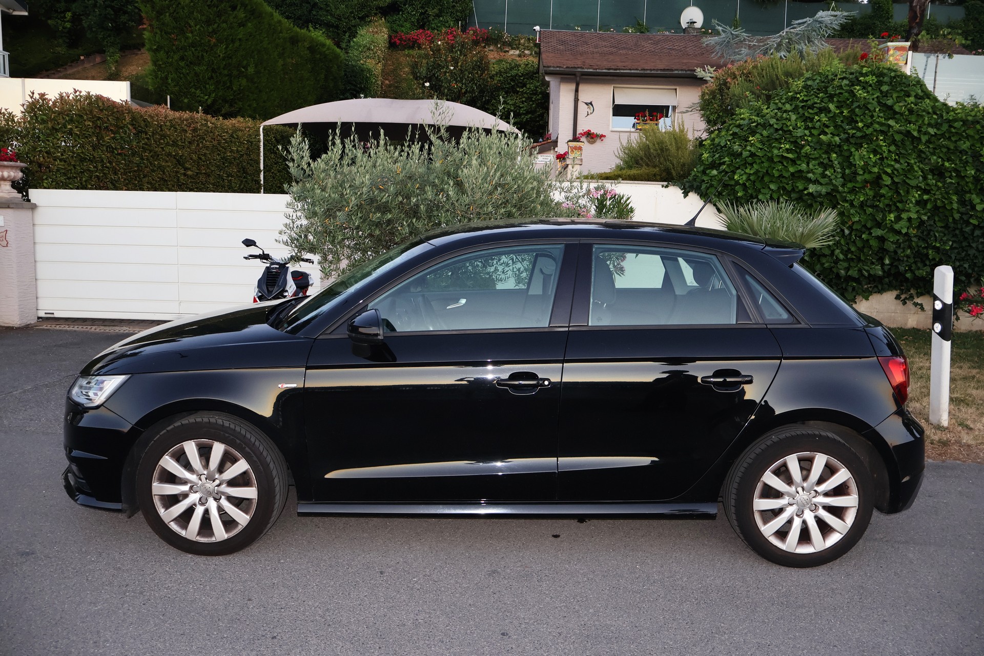 AUDI 1.0 TFSI ultra Sport S-Tronic-image-7