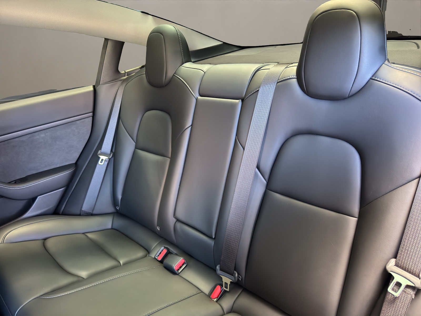 TESLA Model 3 Performance Dual Motor AWD-image-10