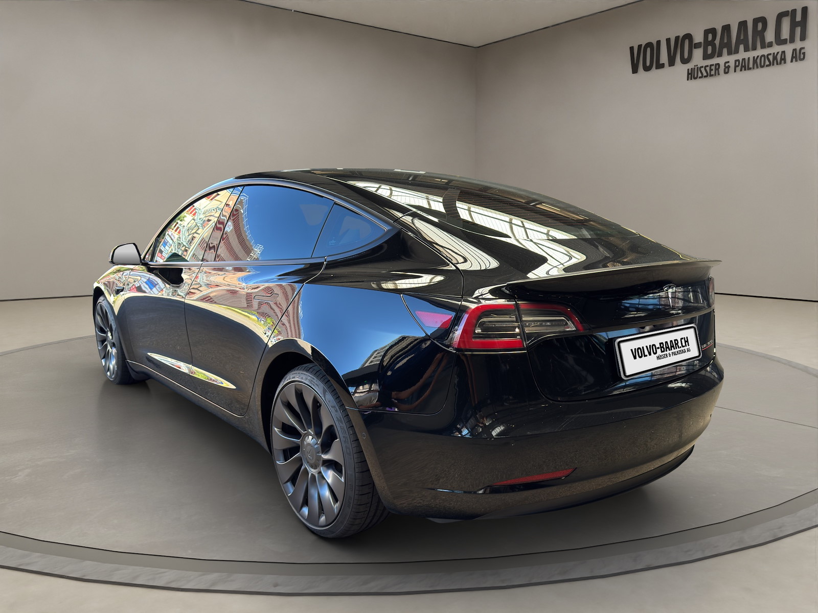 TESLA Model 3 Performance Dual Motor AWD-showroom-element-3