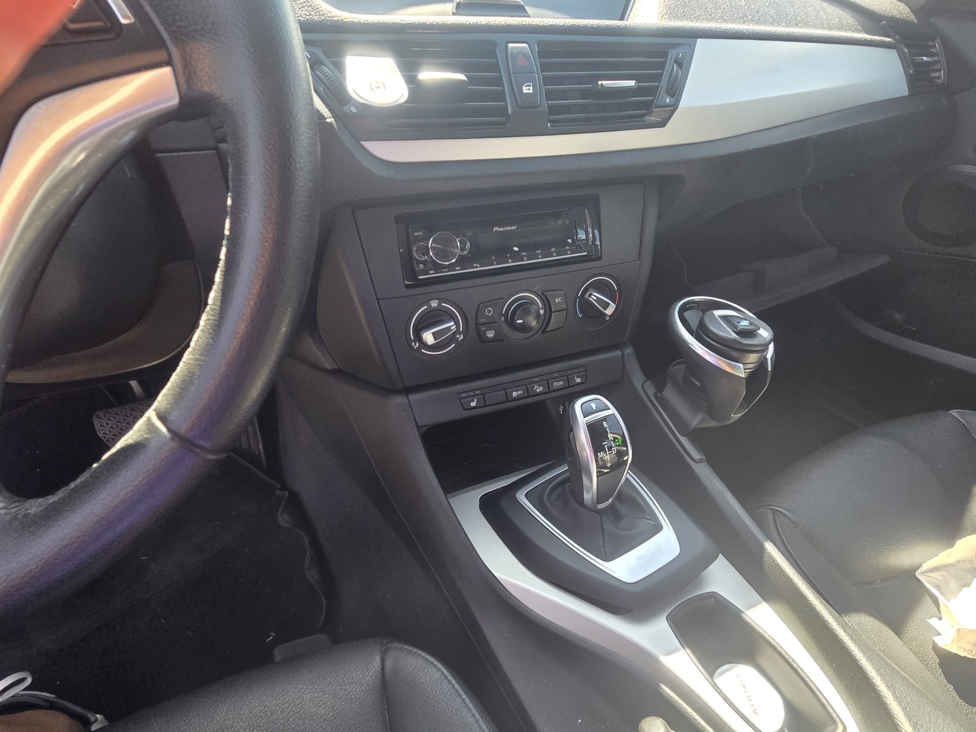 BMW X1 xDrive 18d Steptronic-image-5
