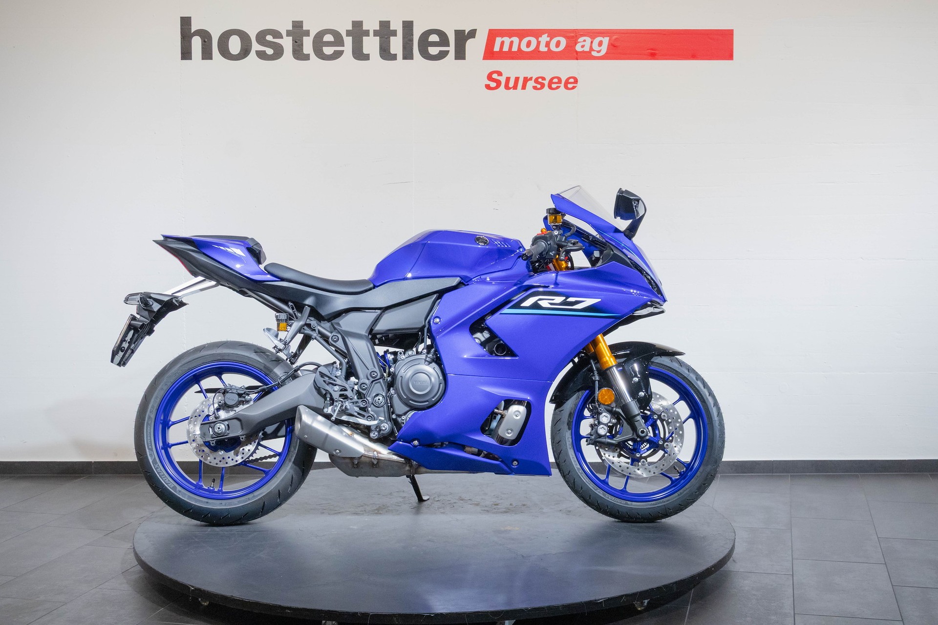 YAMAHA R7 35 kW-showroom-element-2