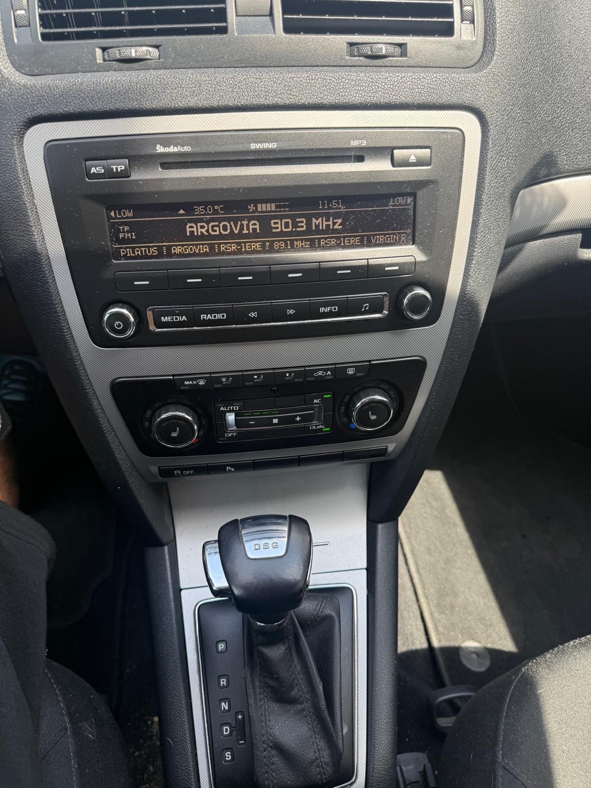 SKODA Octavia Combi 1.8 TSI Laurin & Klement DSG-image-10