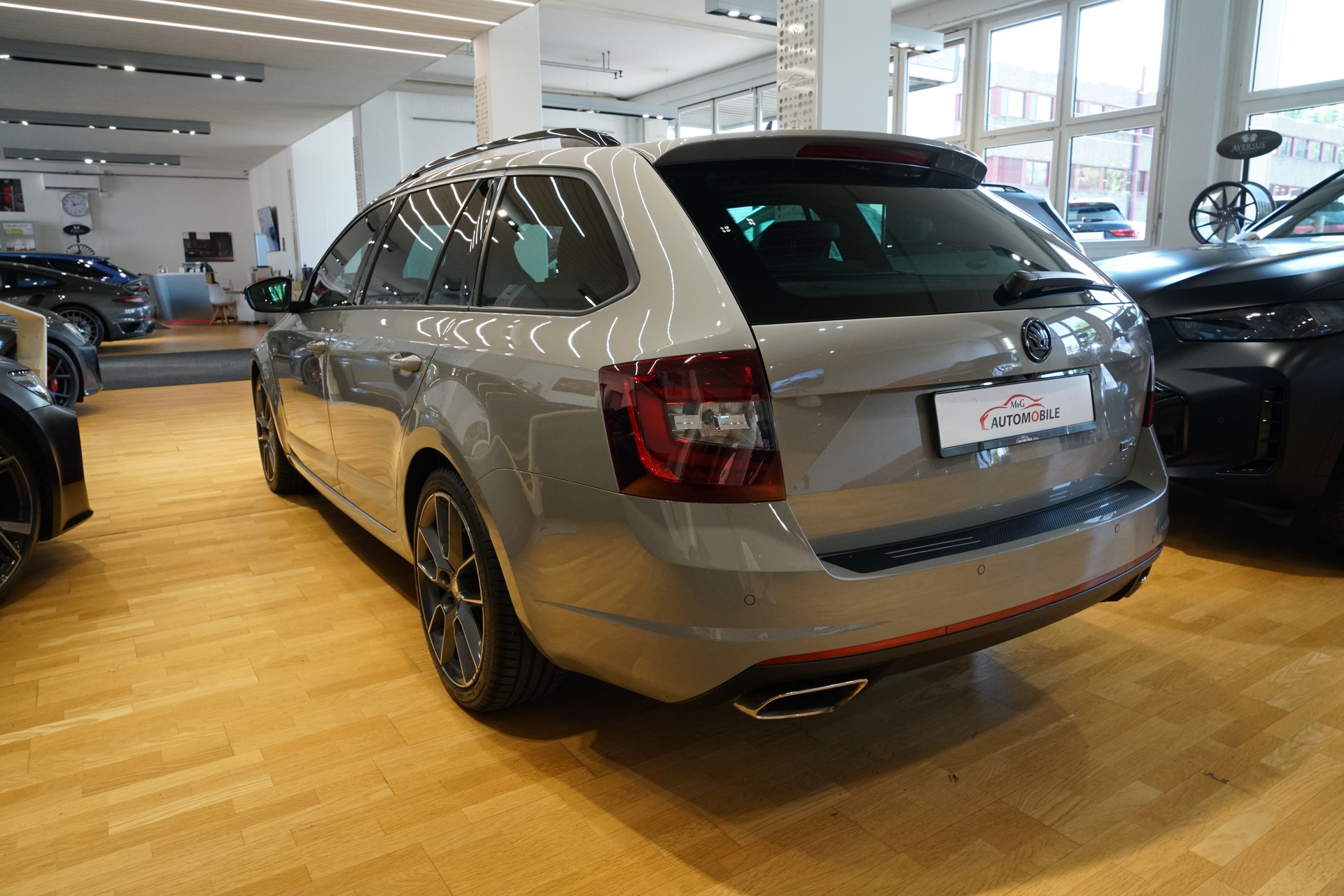 SKODA Octavia Combi 2.0 TDI RS 4x4 DSG-showroom-element-3