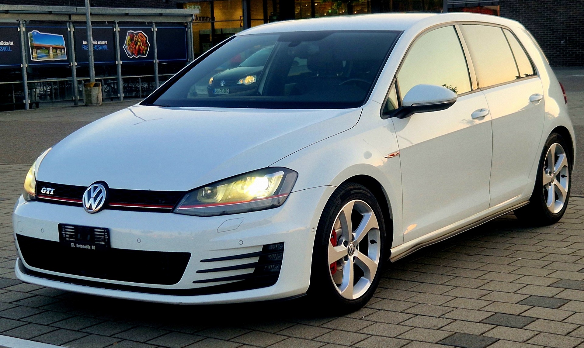 VW Golf 2.0 TSI GTI Performance