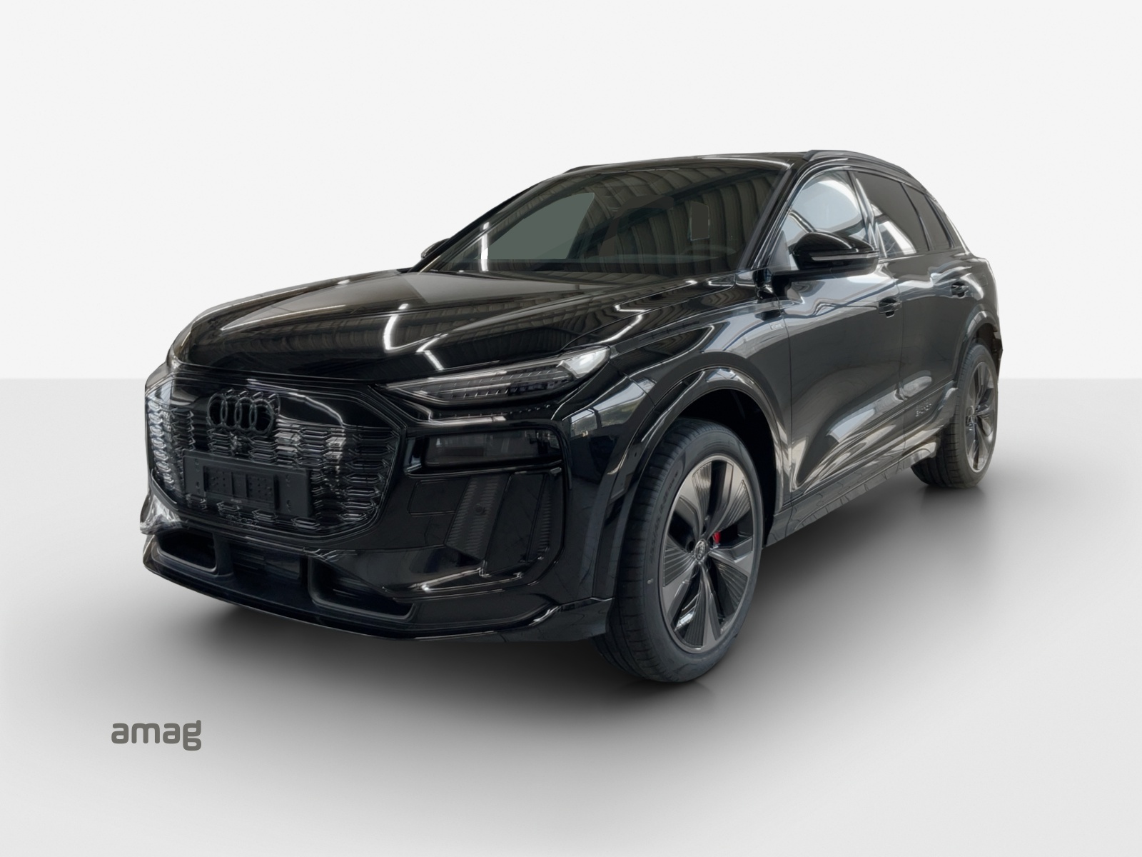 AUDI Q6 e-tron quattro