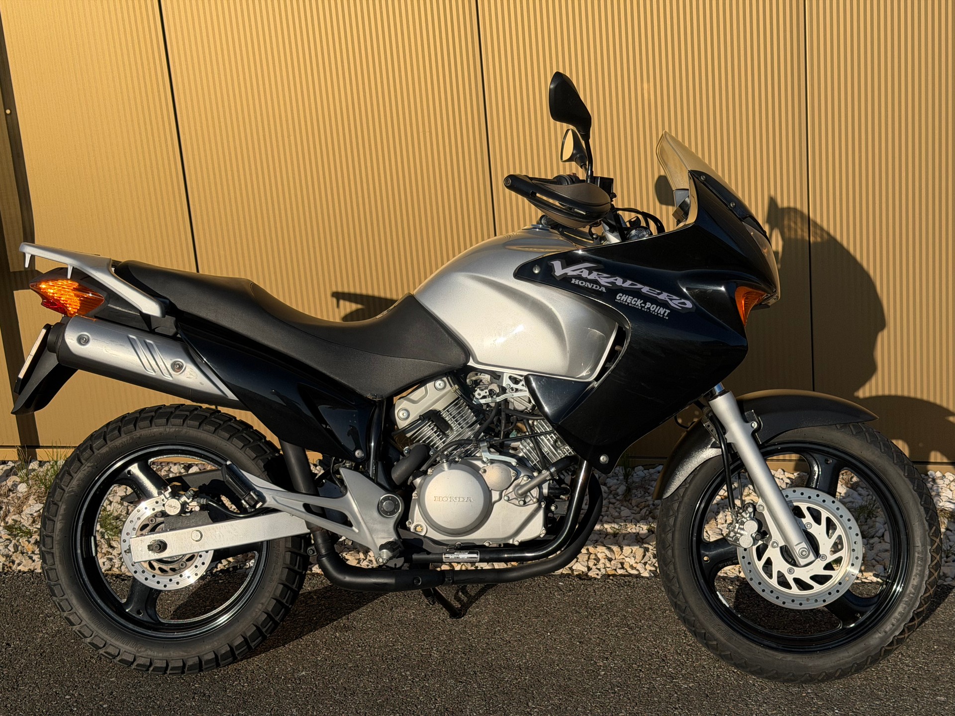 HONDA XL 125 V Varadero-image-3