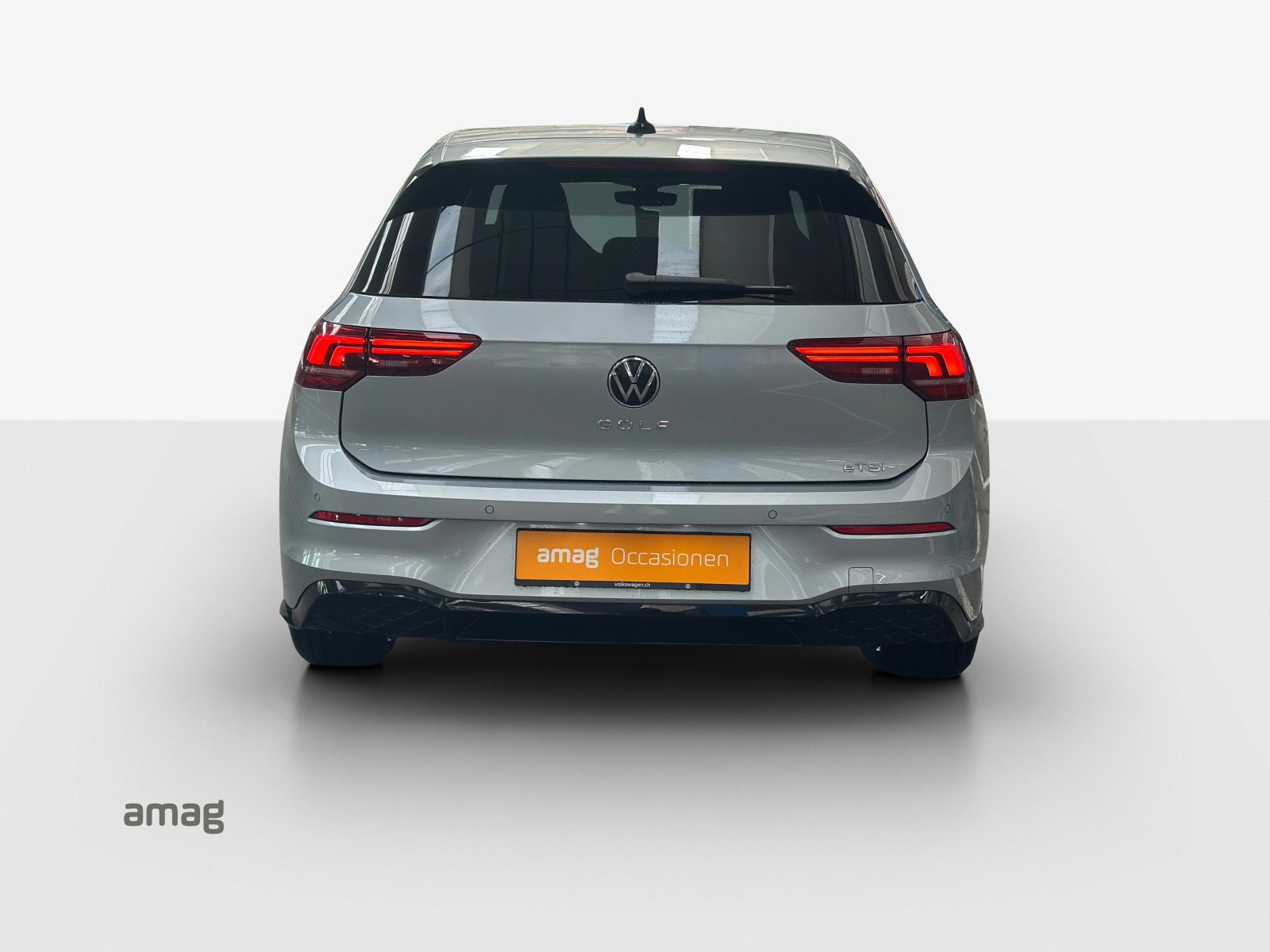 VW Golf 1.5 e TSI mHEV R-Line DSG-showroom-element-3