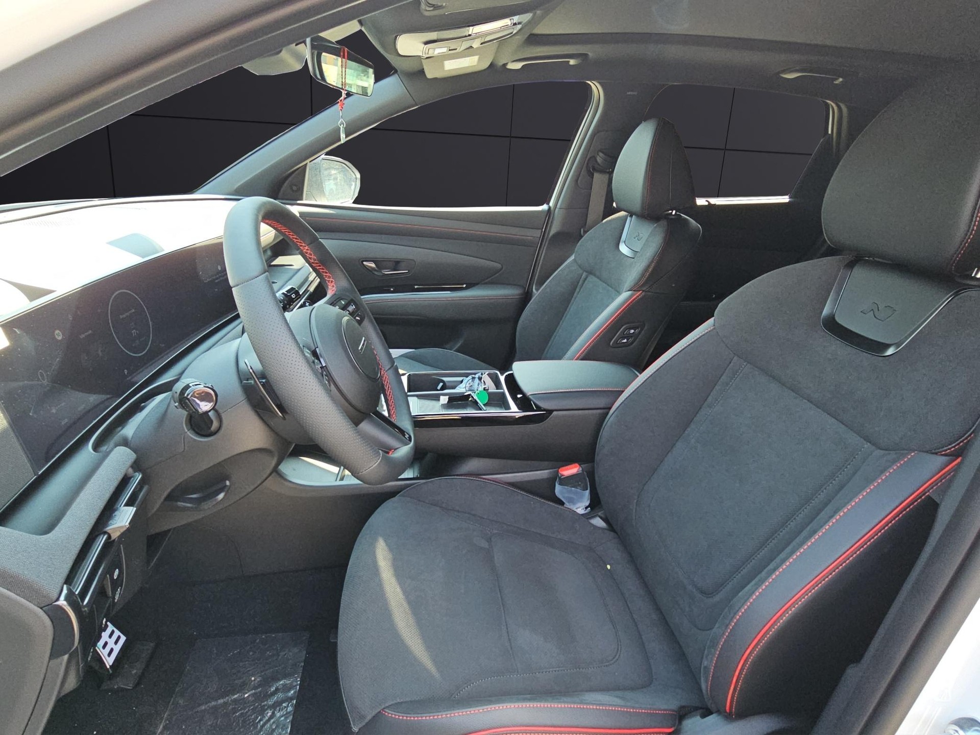 HYUNDAI Tucson 1.6 T-GDi HEV N-Line 4WD-image-9