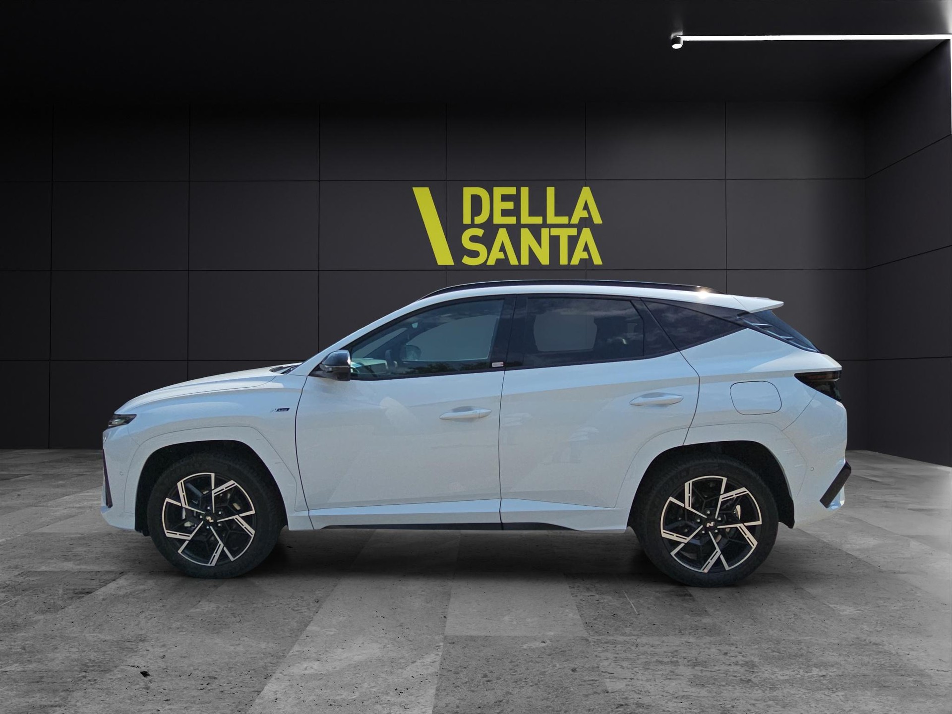 HYUNDAI Tucson 1.6 T-GDi HEV N-Line 4WD-showroom-element-1