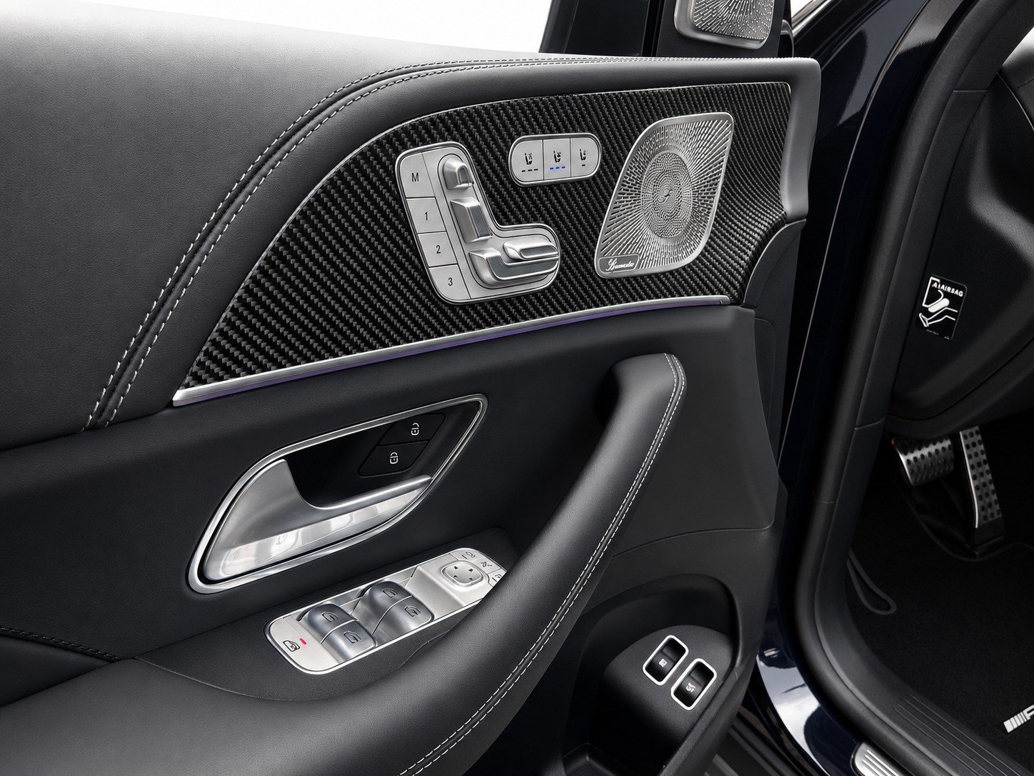 MERCEDES-BENZ GLE 53 Hybrid AMG 4matic+ Coupé v-image-14