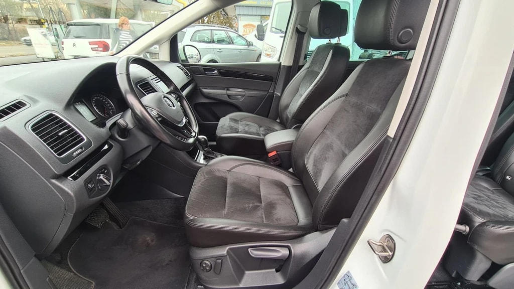 VW Sharan 2.0 TDI BMT Highline 4Motion DSG ** Alcantara-Leder ** Gr-Navi ** RF-Kamera ** ACC ** Totwinkel-Assistent ** Ab MFK-image-12