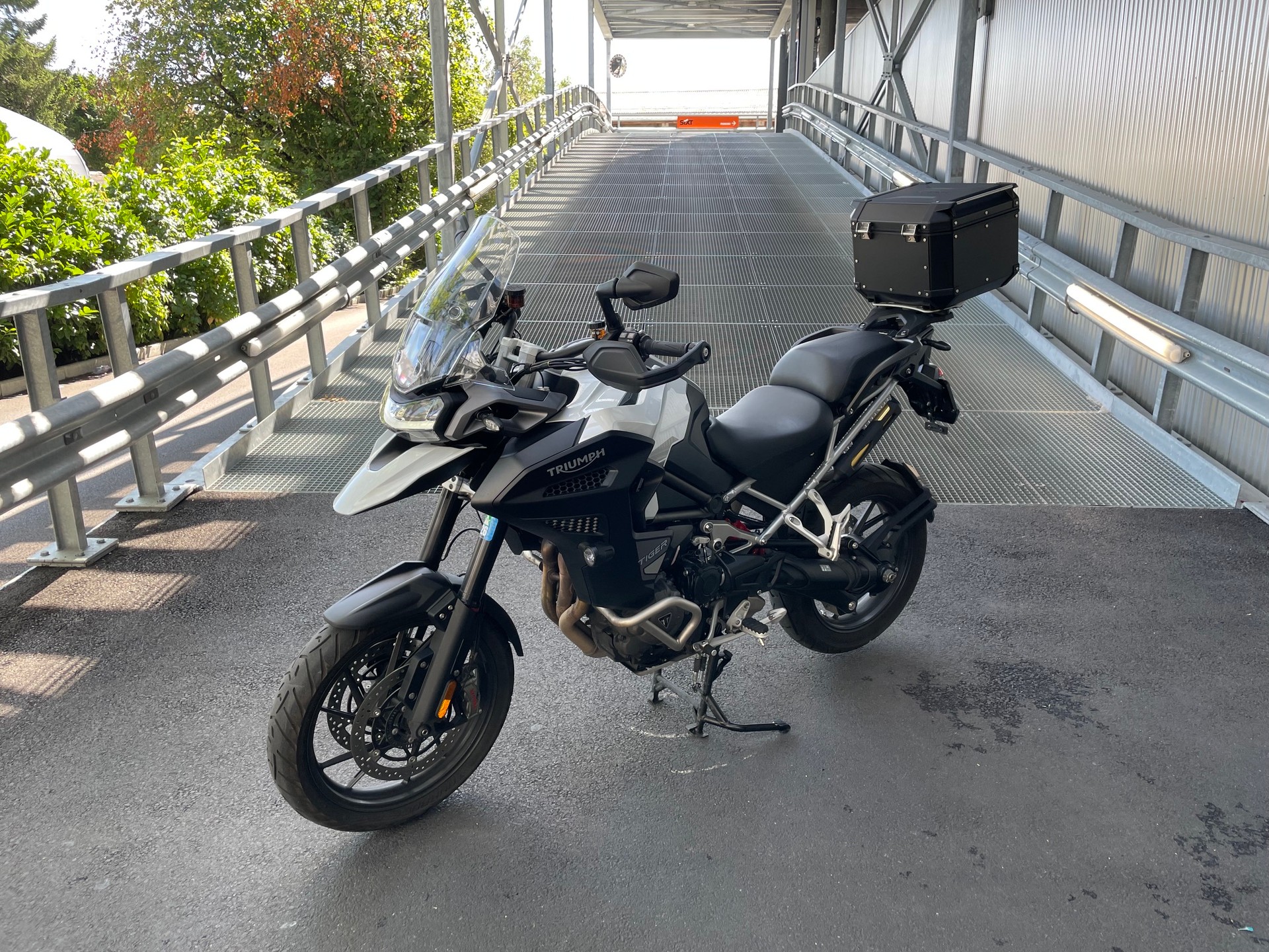 TRIUMPH Tiger 1200 GT Explorer-showroom-element-2