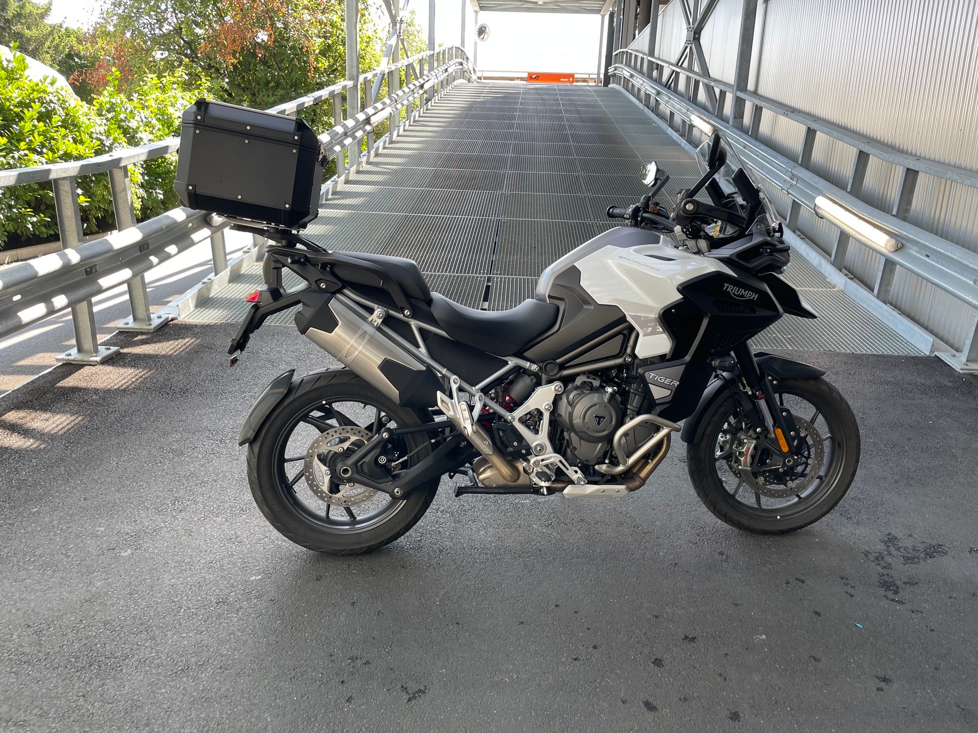 TRIUMPH Tiger 1200 GT Explorer-showroom-element-3