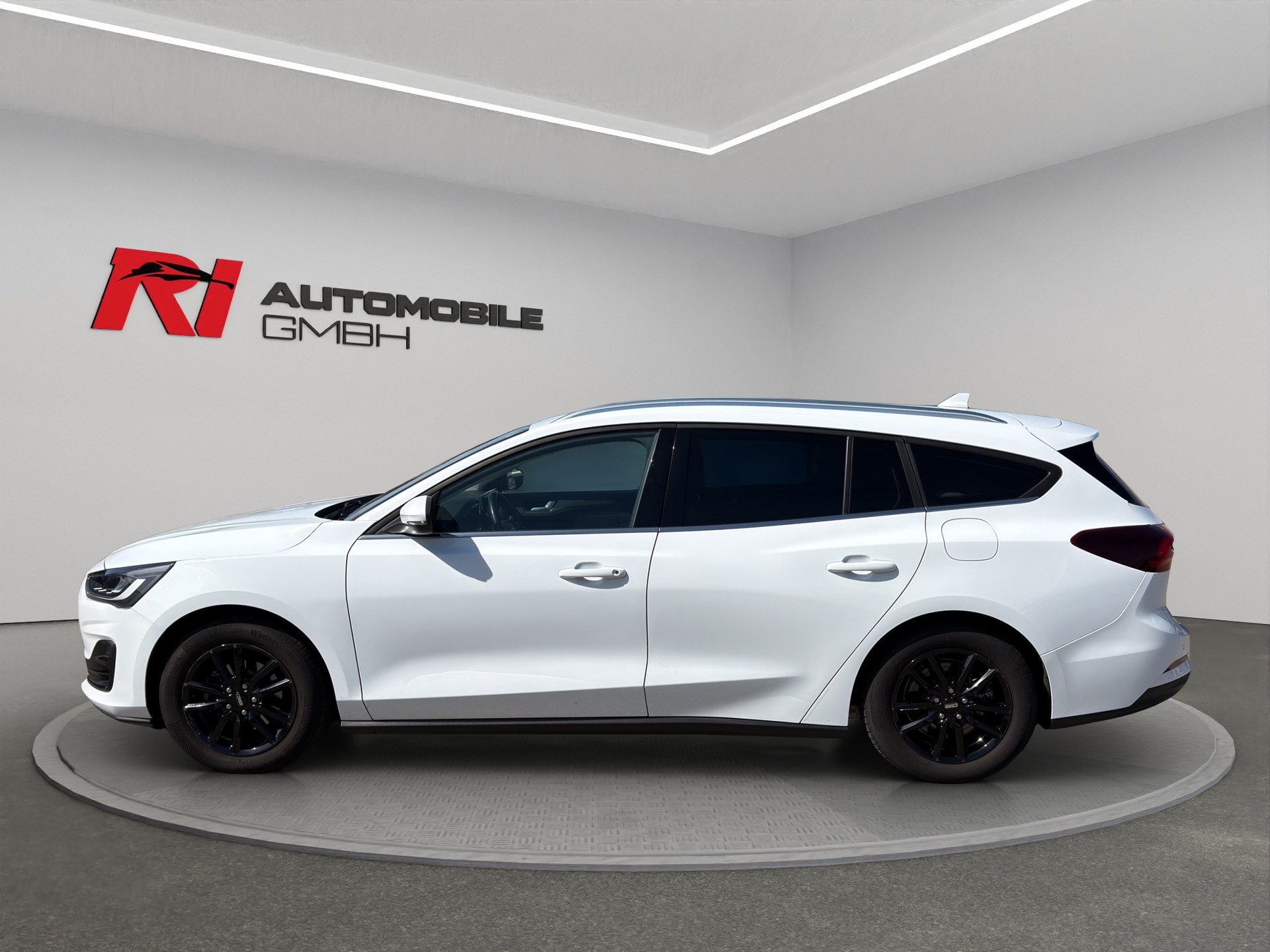 FORD Focus 1.0 MHEV Titanium X Automat-showroom-element-3
