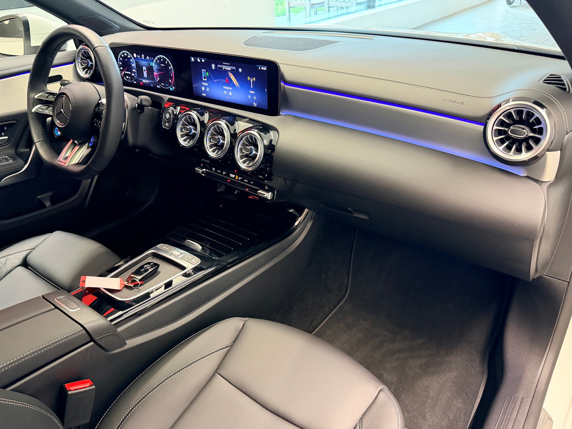 MERCEDES-BENZ A AMG 35 4Matic 8G-DCT-image-18