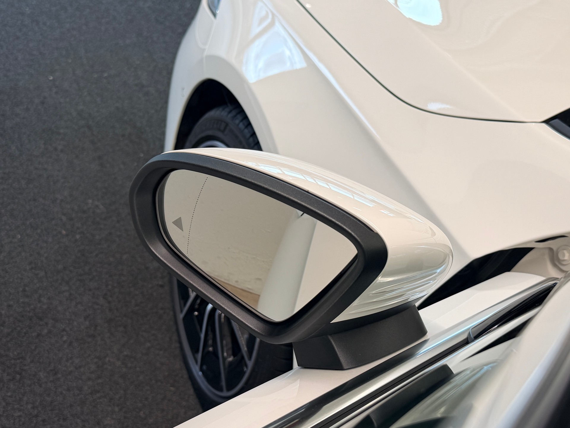 MERCEDES-BENZ A AMG 35 4Matic 8G-DCT-image-12