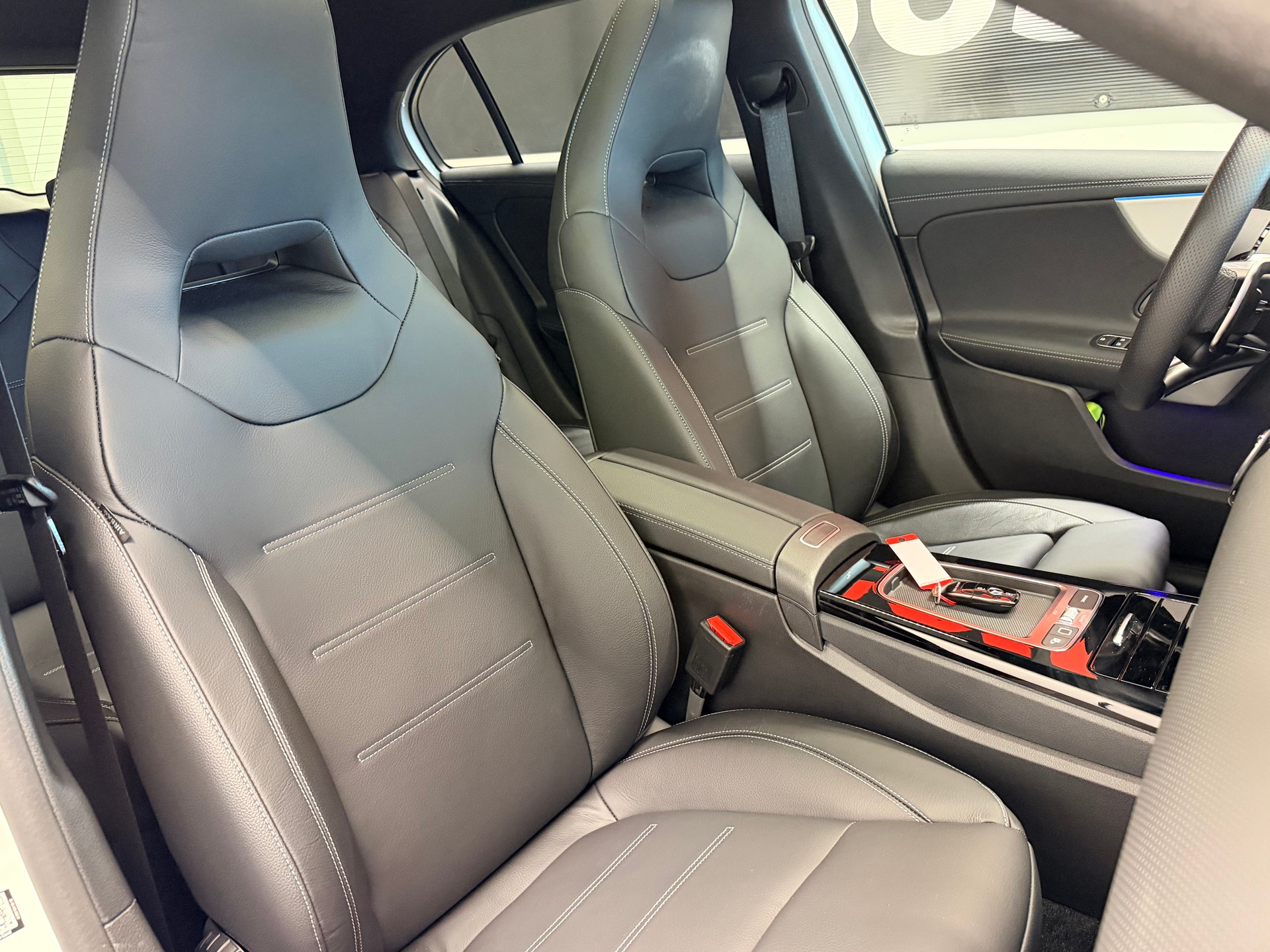 MERCEDES-BENZ A AMG 35 4Matic 8G-DCT-image-21