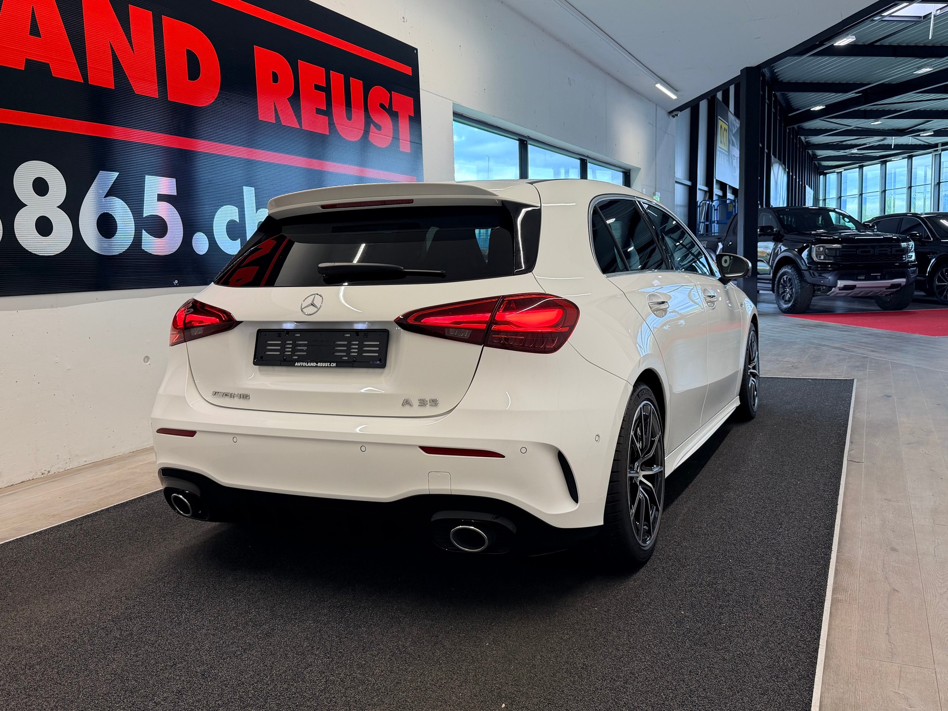 MERCEDES-BENZ A AMG 35 4Matic 8G-DCT-image-5
