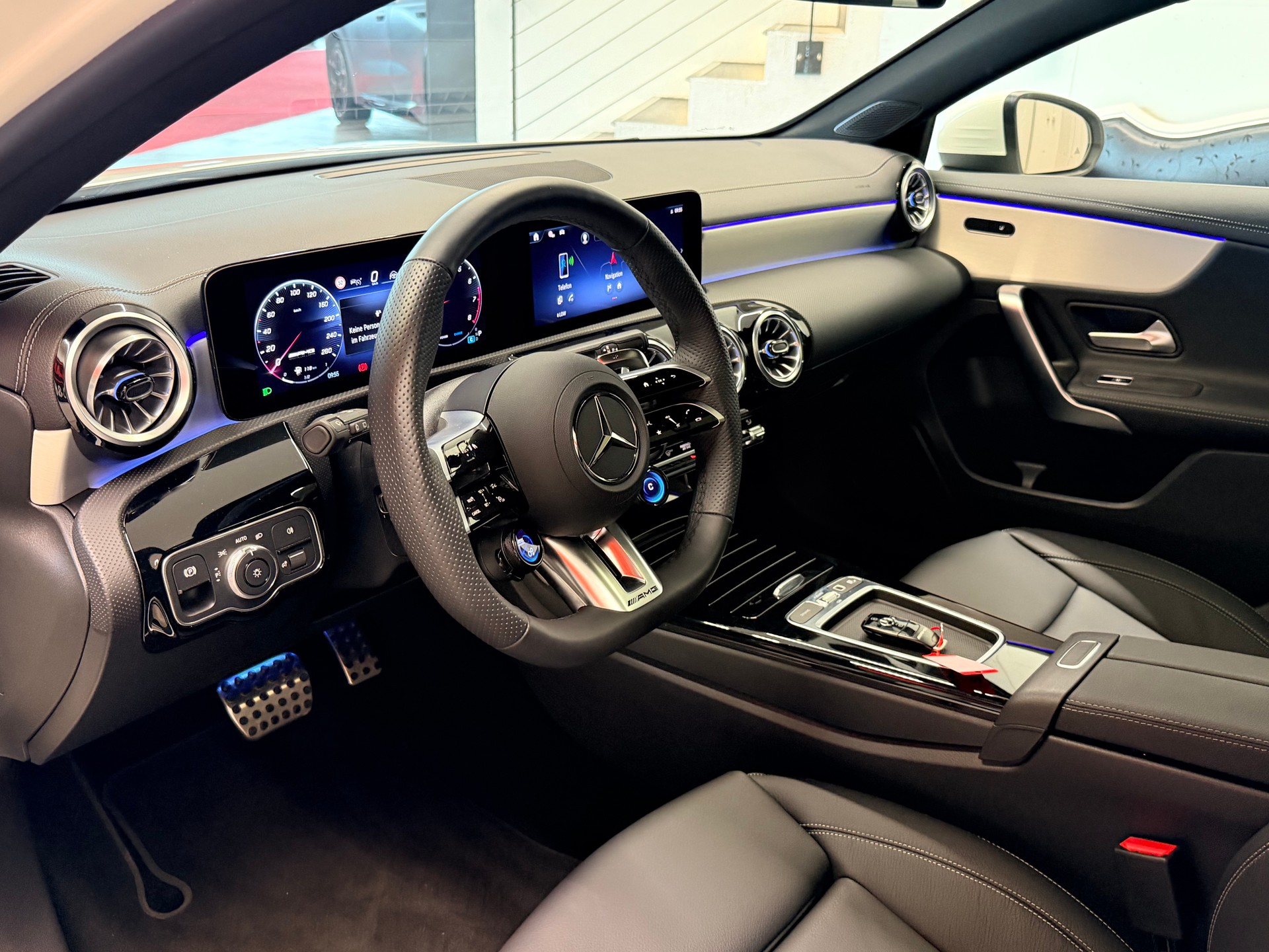 MERCEDES-BENZ A AMG 35 4Matic 8G-DCT-image-10