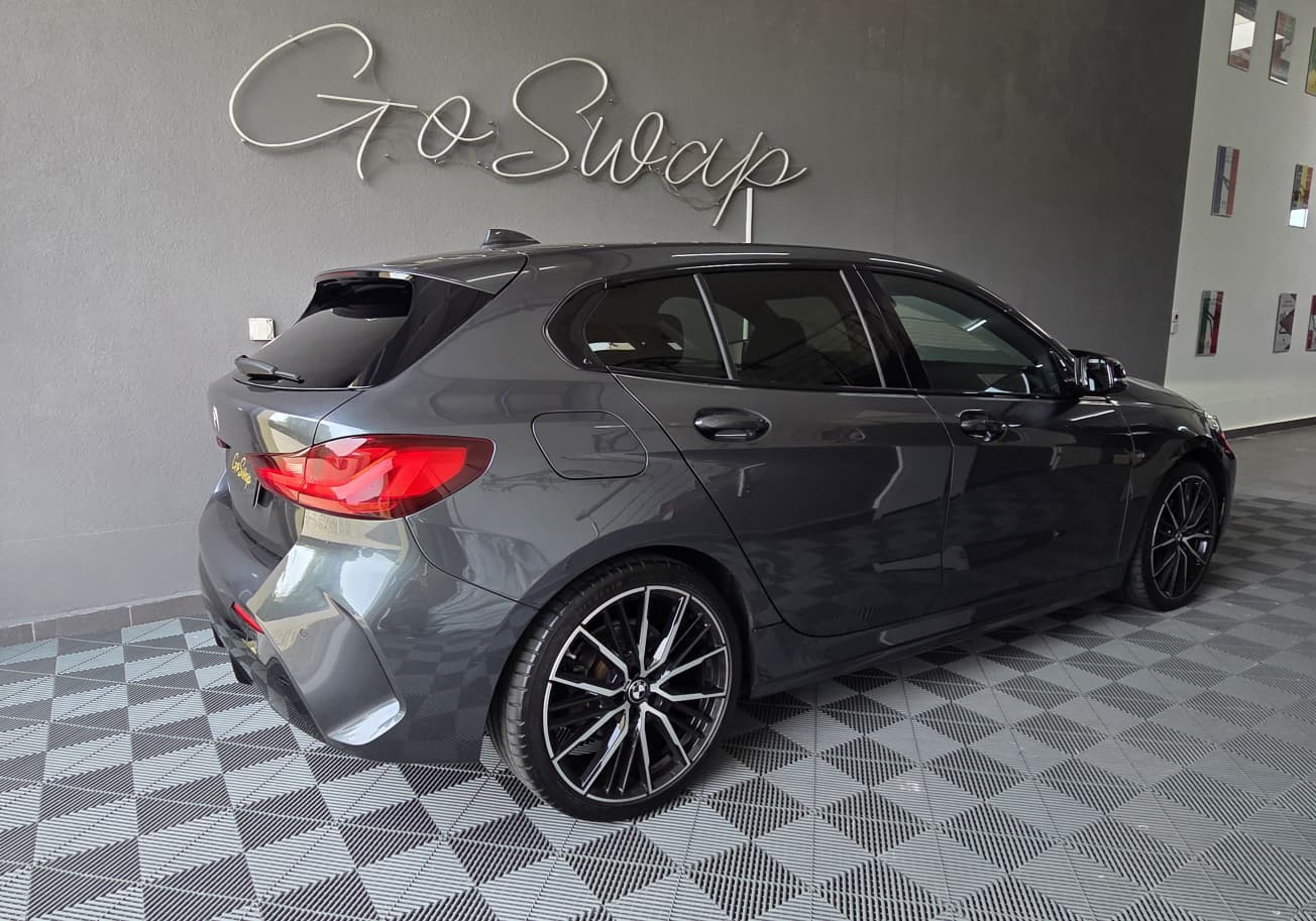 BMW 118i Steptronic M Sport-showroom-element-2