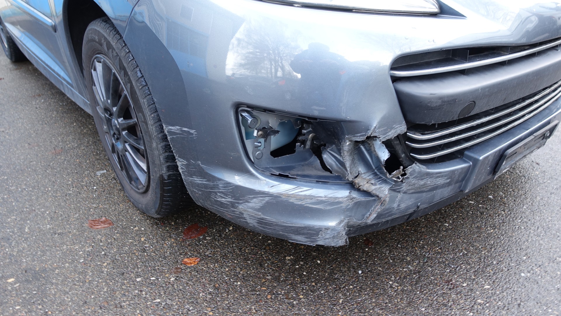 PEUGEOT 207 SW 1.6 HDI Sport-image-4