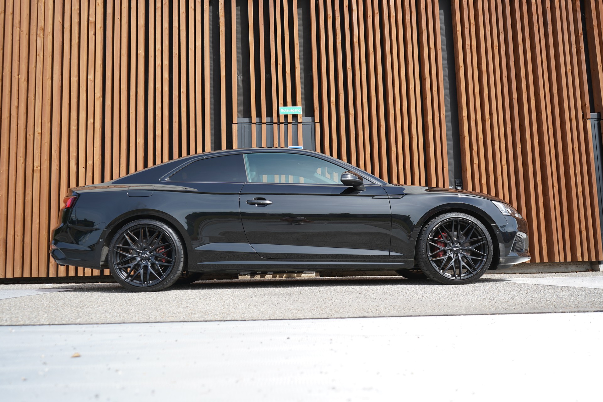 AUDI A5 COUPÉ 2.0 TDI SPORT BLACK S-TRONIC l 190 PS-showroom-element-2