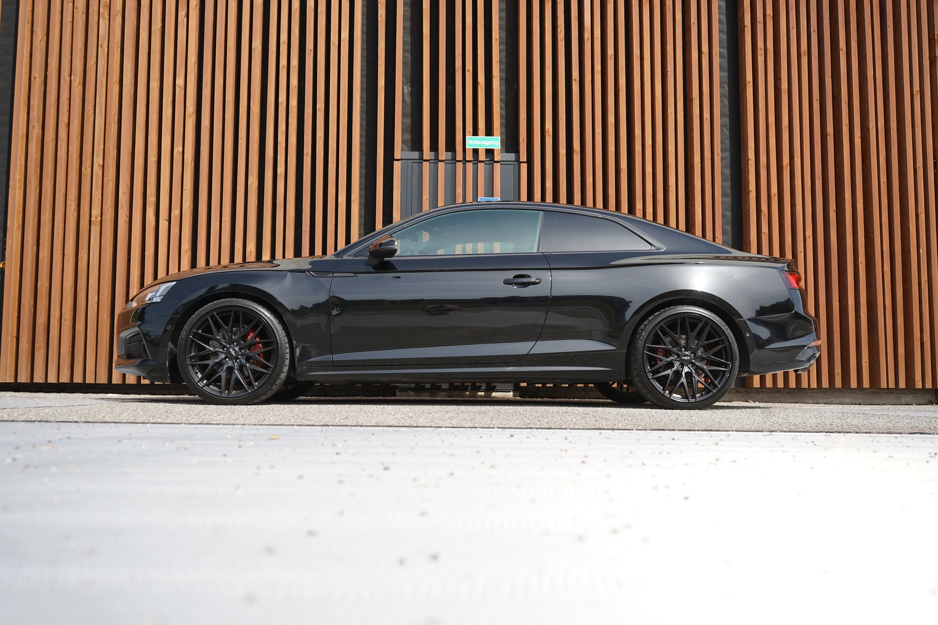AUDI A5 COUPÉ 2.0 TDI SPORT BLACK S-TRONIC l 190 PS-showroom-element-3