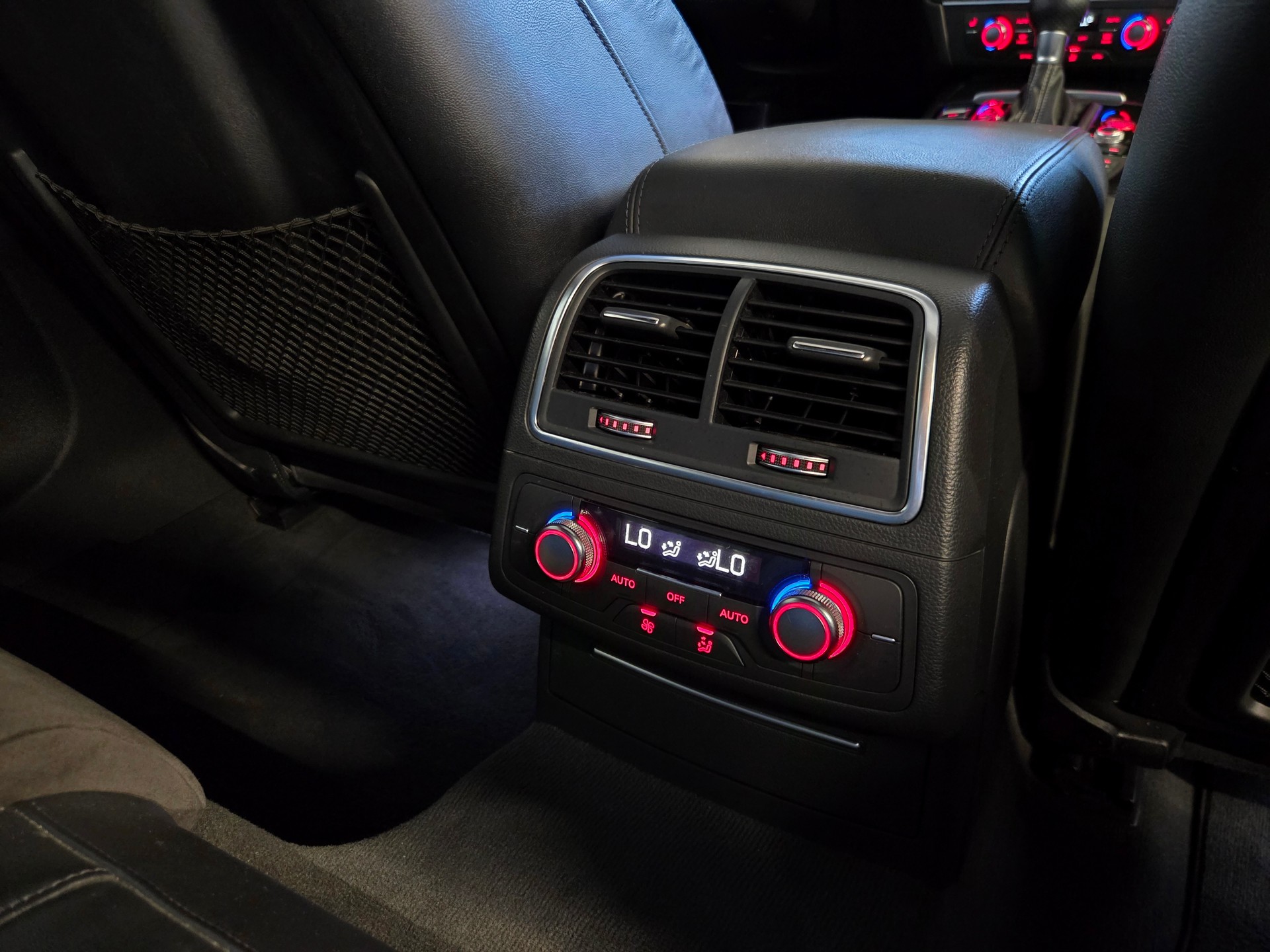 AUDI RS6 Avant 4.0 V8 TFSI perform. qu. T-Tr.-image-23