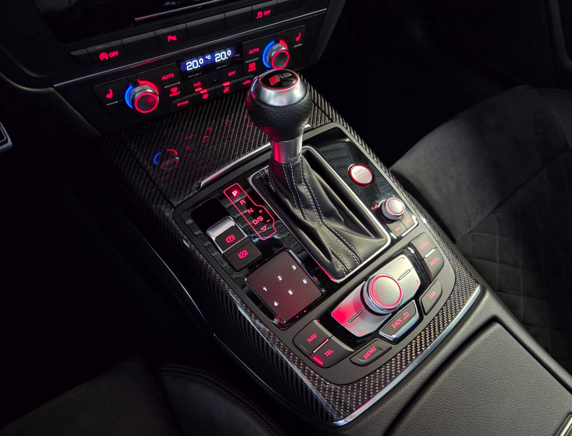 AUDI RS6 Avant 4.0 V8 TFSI perform. qu. T-Tr.-image-14