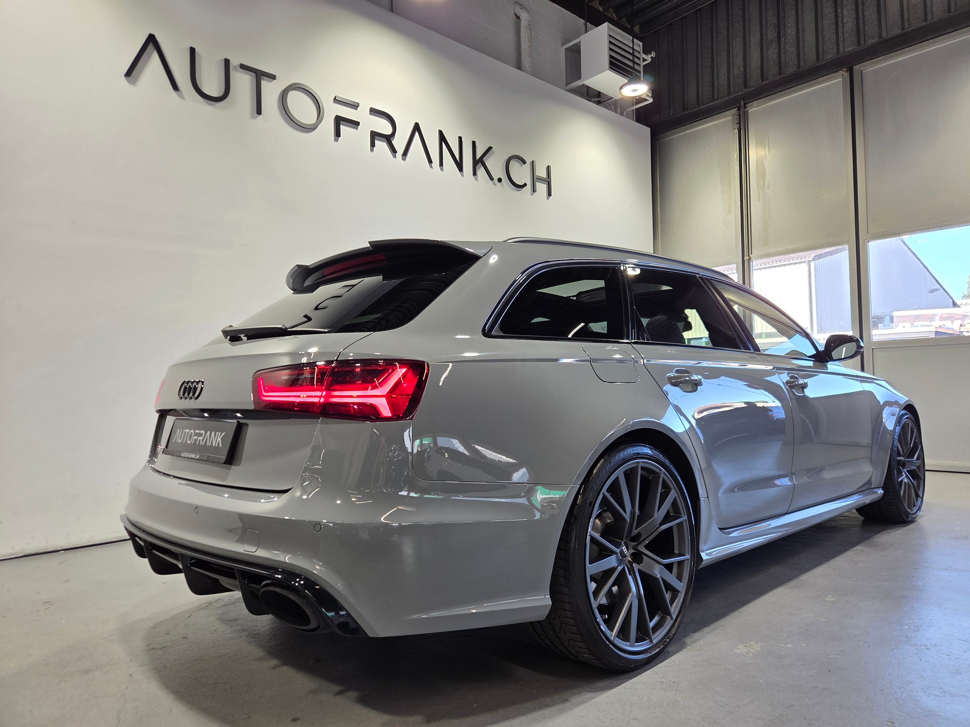AUDI RS6 Avant 4.0 V8 TFSI perform. qu. T-Tr.-showroom-element-2