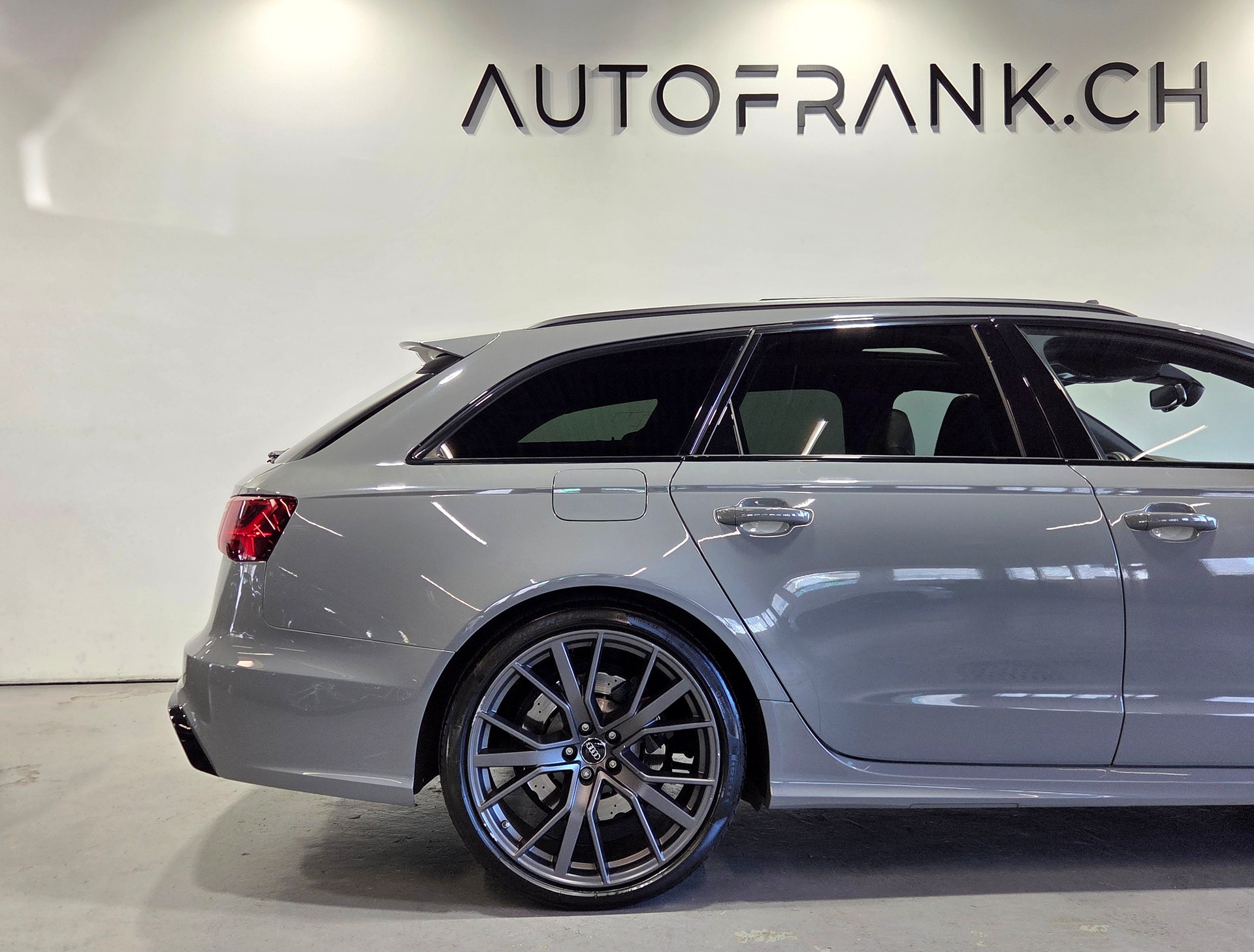 AUDI RS6 Avant 4.0 V8 TFSI perform. qu. T-Tr.-image-21