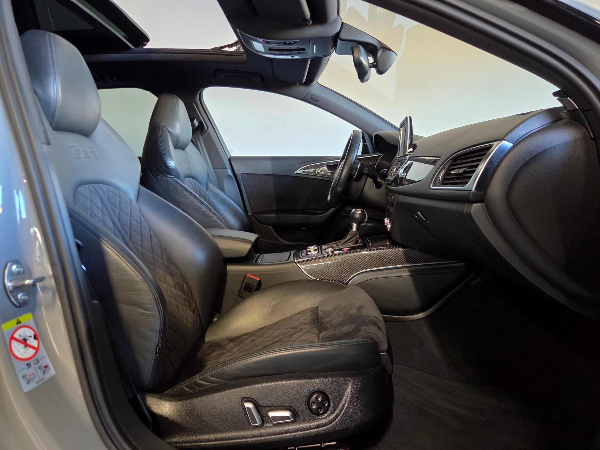 AUDI RS6 Avant 4.0 V8 TFSI perform. qu. T-Tr.-image-19