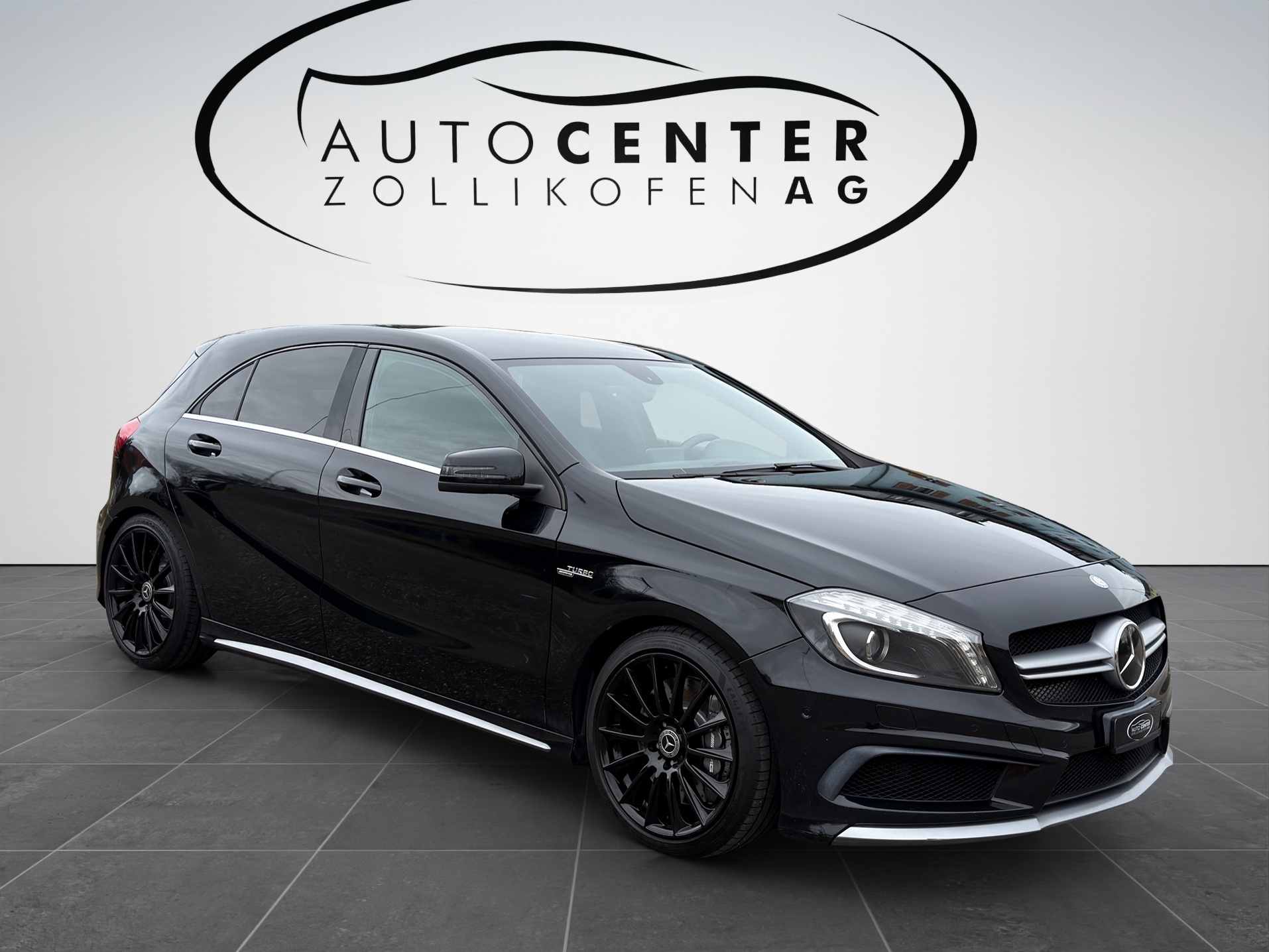 MERCEDES-BENZ A 45 AMG 4Matic Speedshift 7G-DCT-showroom-element-2